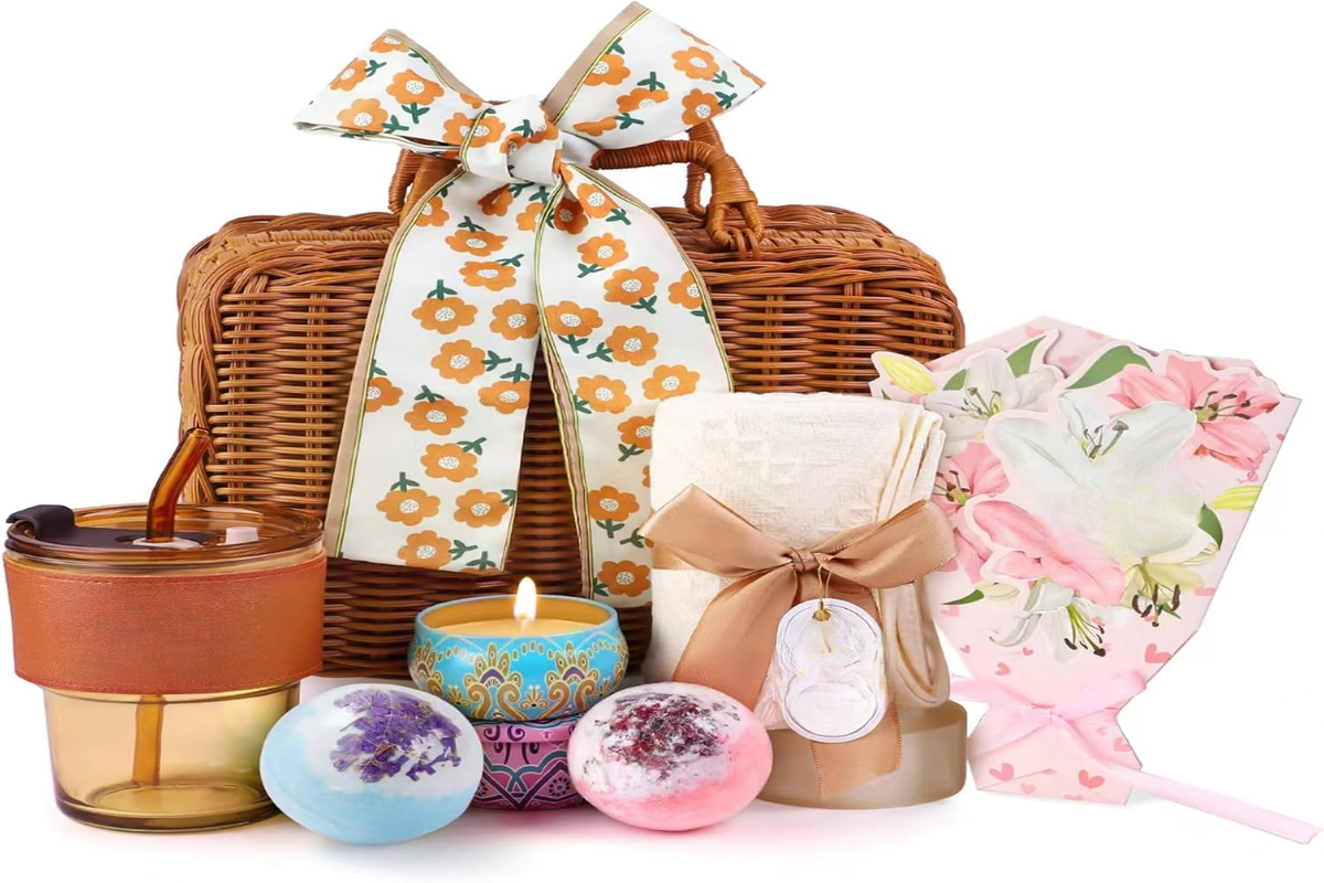 Details On Birthday Hampers